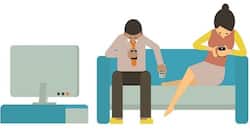 अगर आप करते हैं ये हरकतें तो आप बन रहे हैं फोन एडिक्ट !