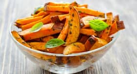 Sweet Potato Chaat: Ditch the pakodas, try this healthy chaat for monsoon, recommends dietician! Sweet Potato Chaat: Ditch the pakodas, try this healthy chaat for monsoon, recommends dietician!