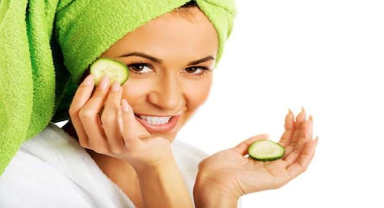 6 घरेलू उपाय महिलाओं की गर्दन को सुंदर और सेक्सी बनाते हैं