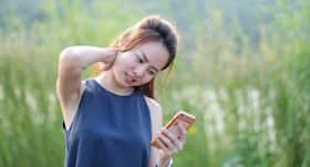 Text neck: All you need to know + 3 exercises to treat it!