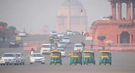 दिल्ली-एनसीआर में हवा की गुणवत्ता 'बेहद ख़राब', इमारतों के निर्माण कार्यों पर रोक, वाहनों की भी होगी निगरानी