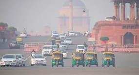 बीना पैसों के 7 सिगरेट रोजाना पीते हैं दिल्ली के लोग, जानें क्या है राज