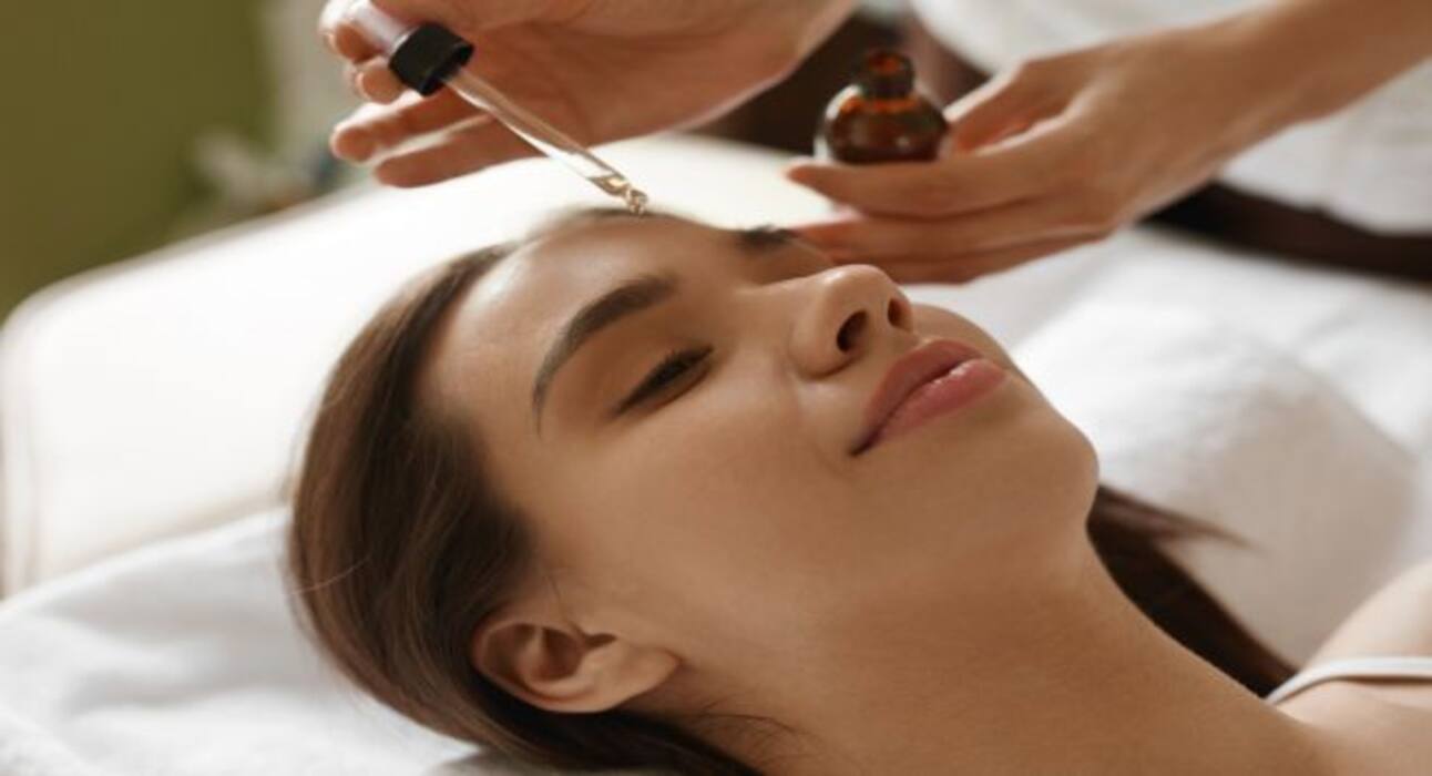 6 ways facial oils help your skin
