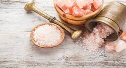 How to use Rock salt or Himalayan salt for healthy skin