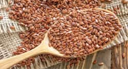 Flax Seeds in Hindi: अलसी के बीज का करेंगे सेवन तो तेजी से घटेगा वजन, जानें इसके अन्य फायदों के बारे में