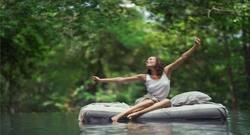 पाना चाहते हैं मानसिक सुकून तो इस थेरेपी को आजमाकर देखें