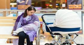 Breastfeeding In Public Places? Keep These 7 Things In Check