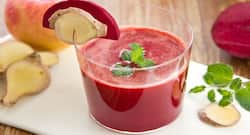 DIY homemade beetroot juice for glowing skin