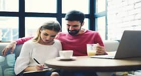 4 reasons why you should date a journalist