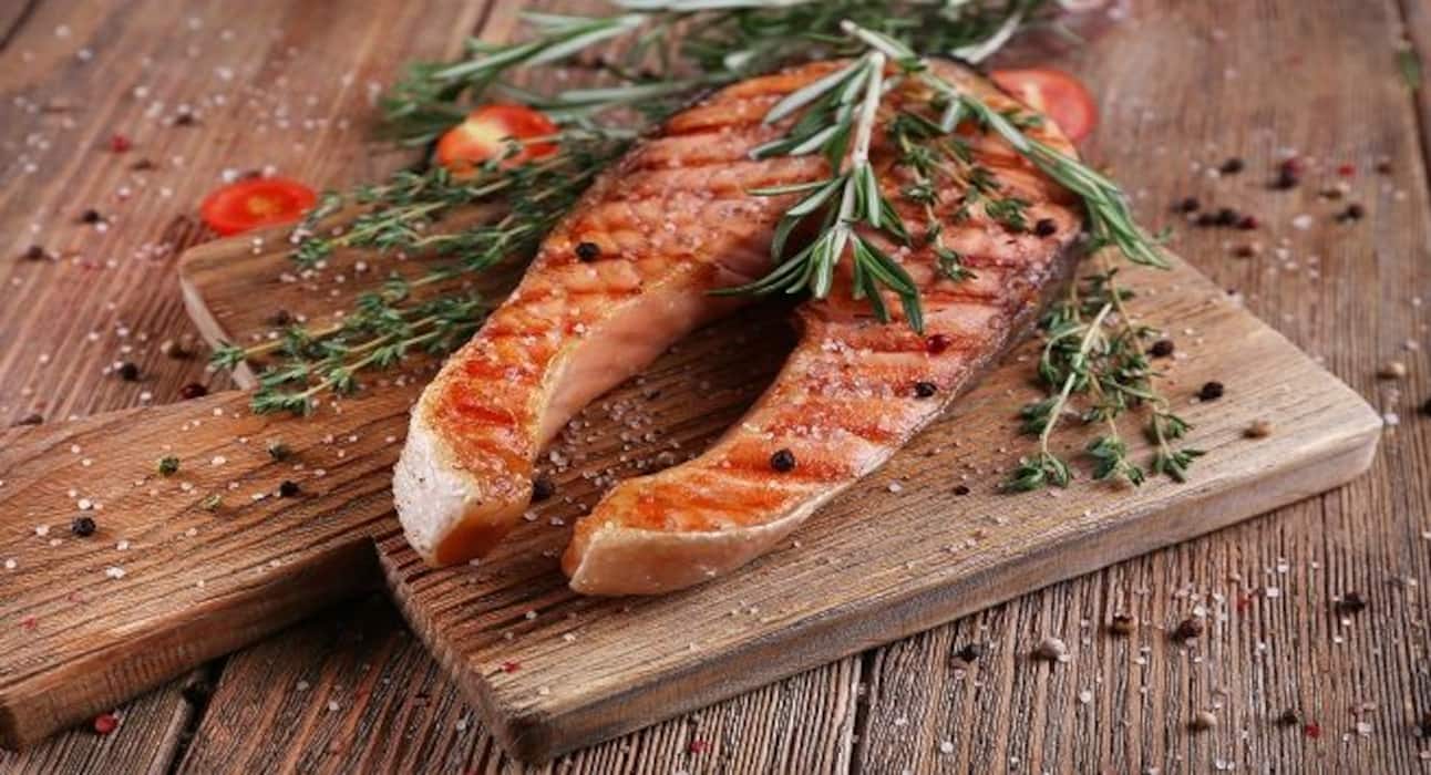 Try out this age-proof diet and look young
