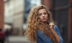 Frizzy hair: 3 natural ingredients that can work as hair serums