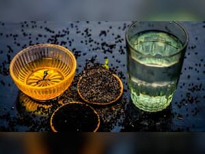 Try Ginger And Turmeric Infusion For A Healthier Monsoon Experience