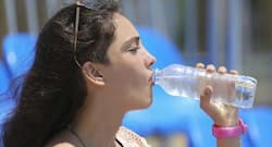 पानी पीनें में आप भी करते हैं ये गलतियां ? हो सकती हैं ये 6 परेशानियां