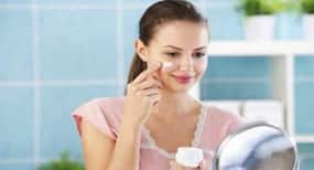 DIY homemade apple night cream for soft skin