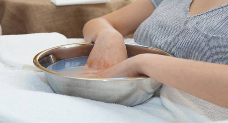 5 best home remedies to make your hand soft