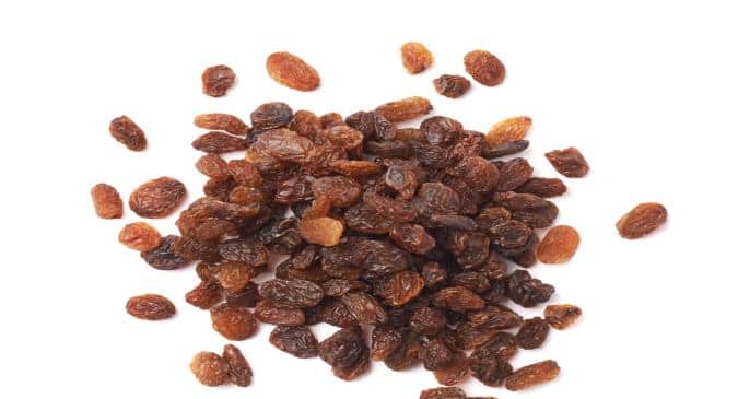 These Health Benefits Of Dry Grapes Will Amaze You Thehealthsite Com