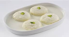 बचे हुए चावल से बनाएं स्वादिष्ट ''चावल रसमलाई'', जानें बनाने की विधि बचे हुए चावल से बनाएं स्वादिष्ट ''चावल रसमलाई'', जानें बनाने की विधि