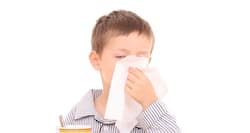 सर्दी-खांसी में लगाने के लिए घर में तैयार करें यह केमिकल फ्री, नैचुरल मलहम !