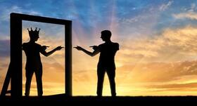4 signs that you are a narcissist at heart! 4 signs that you are a narcissist at heart!