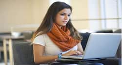 ज्यादा देर तक एक ही जगह बैठे रहना है सेहत के लिए खतरनाक, काम की मजबूरी में अपनाएं ये उपाय