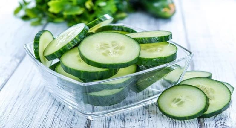 ऐसे घरेलू उपाय जो आसानी से दूर करेंगे आपके डार्क सर्कल्स