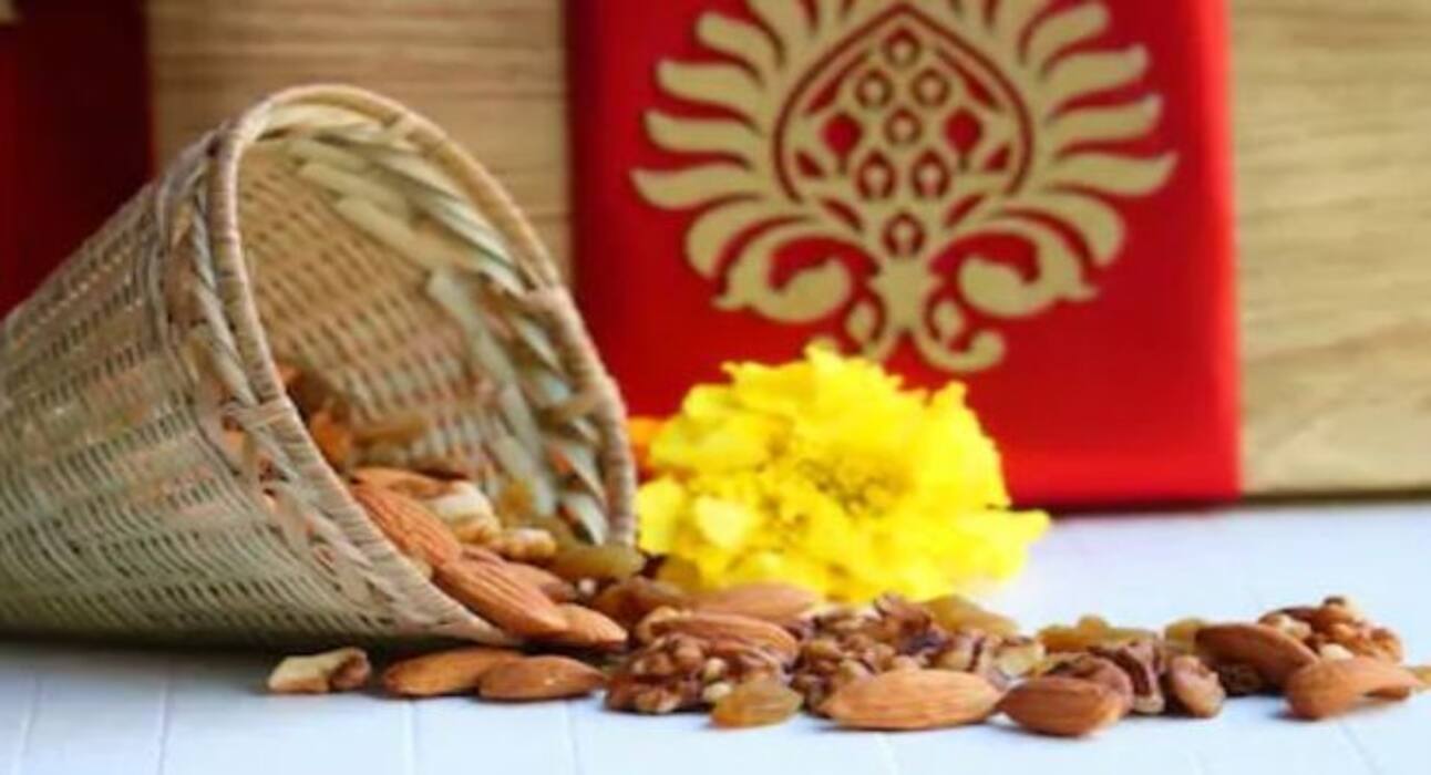 दिवाली 2018 : गिफ्ट के लिए तैयार हैं ये पांच हेल्‍दी आइडिया