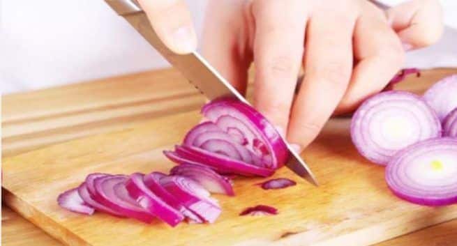 bad-breath due to onion eating 1