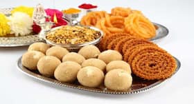 दिवाली में रहना है फिट तो फॉलो करें ये डायट टिप्स ! दिवाली में रहना है फिट तो फॉलो करें ये डायट टिप्स !