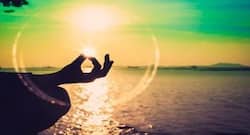 क्षमता और फोकस दोनों बढ़ाता है ध्‍यान योग, इस तरह करें