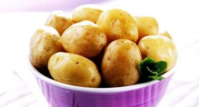 sweet-potatoes vrs potatoes which is healthy 1