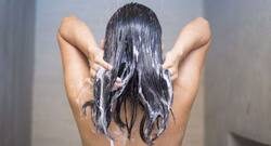 बालों को धोने से पहले करें ये एक काम, नहीं झड़ेगें बाल