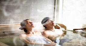A hot bath can help to enhance inflammation and blood sugar levels for a healthy body, finds study