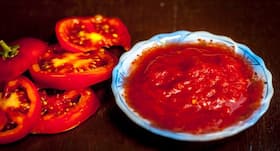 4 amazing tomato face packs to protect your skin this winter