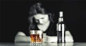 Alcohol ads on Facebook can up the desire to drink among young adults, shows report