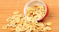 केले के कुरकुरे चिप्सः ठंड के मौसम में घर पर ही बनाएं