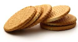 चाय-कॉफी के साथ बिस्किट खाना चाहिए या नहीं ?