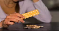 गर्भनिरोधक गोलियां लेती हैं, तो जरूर खाएं ये फूड्स