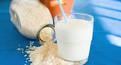 चावल खाते हैं तो चावल का दूध पीकर भी देखिए, होंगे सेहत को कई लाभ