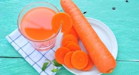 Drink carrot juice to get glowing and flawless skin