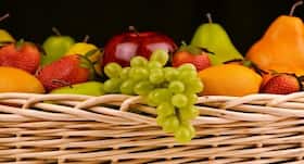 Include these 5 fruits in your diet to fight hair problems.
