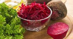 Beetroot for Diabetes: डायबिटीज़ में भी खा सकते हैं चुकंदर या बीटरूट, जानें क्यों