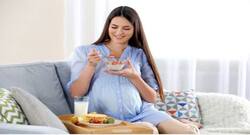 चाहती हैं लेट न हो प्रेगनेंसी, तो इस एक चीज को खाने से बचें