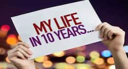 अवसाद के करीब तो नहीं ले जा रहा #10YearsChallenge 