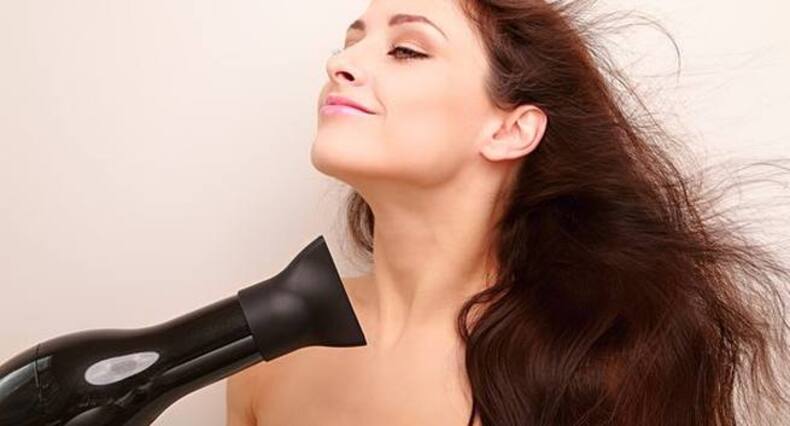 Follow these simple hacks to manage wavy hair