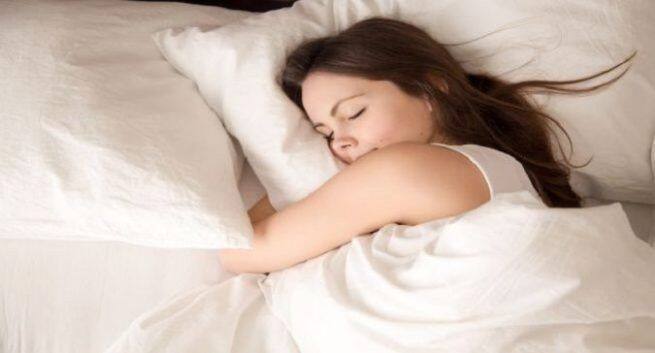 Men Who Sleep Less Than Six Hours A Night May Be At An Increased Risk Of Cardiovascular Disease Compared To Those Who Sleep Between Seven And Eight Hours Men Who Sleep Less Than Six Hours A Night May Be At An Increased Risk Of Cardiovascular Disease Compared To Those Who Sleep Between Seven And Eight Hours