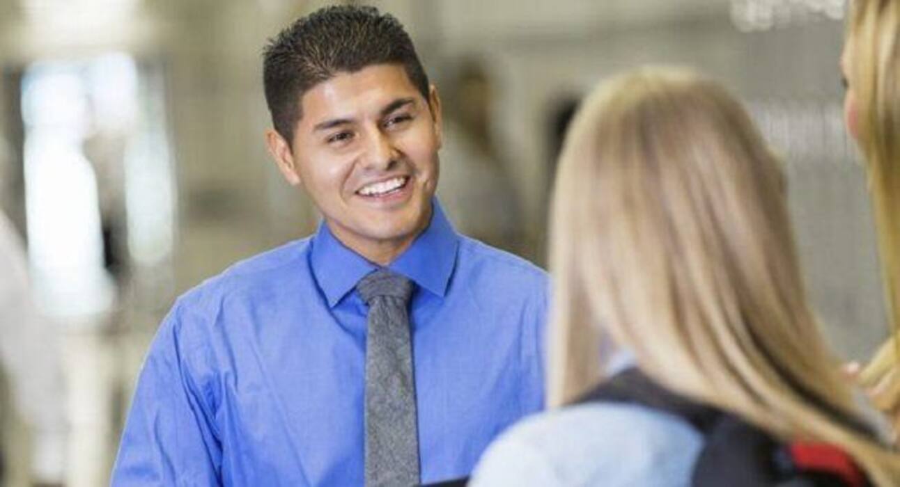 Try these simple hacks to look more confident