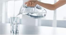 सुबह उठते ही खाली पेट पिएं पानी, होंगे ये 6 फायदे