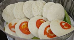 सर्दी के मौसम में ऐसे बनाएं हेल्थ स्पेशल ''पनीर इडली''