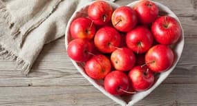 Keep lung cancer at bay, eat three apples everyday