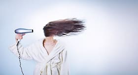 4 habits that are thinning your hair
